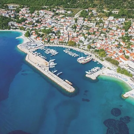 Maja * Baska Voda