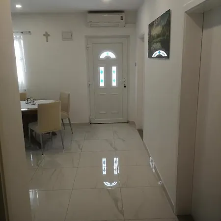 Apartment Maja Baska Voda